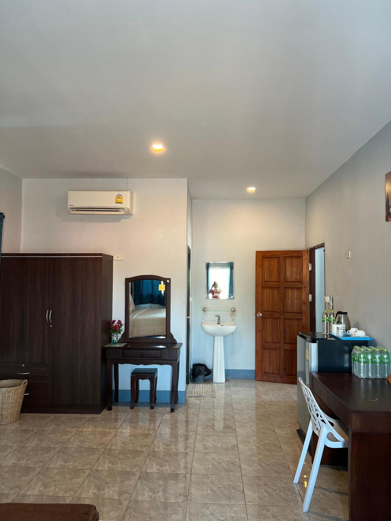 Nare Guest House Koh Lanta Bagian luar foto