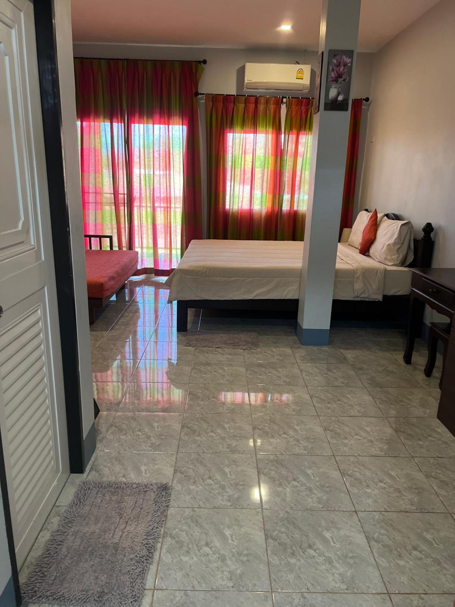 Nare Guest House Koh Lanta Bagian luar foto