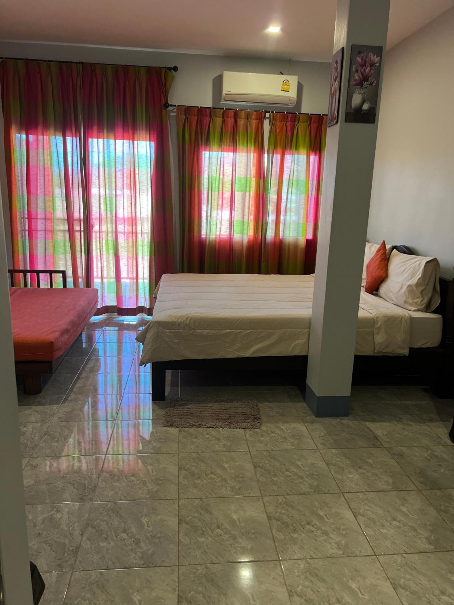 Nare Guest House Koh Lanta Bagian luar foto